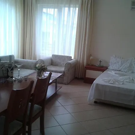 Megas Apartment *
