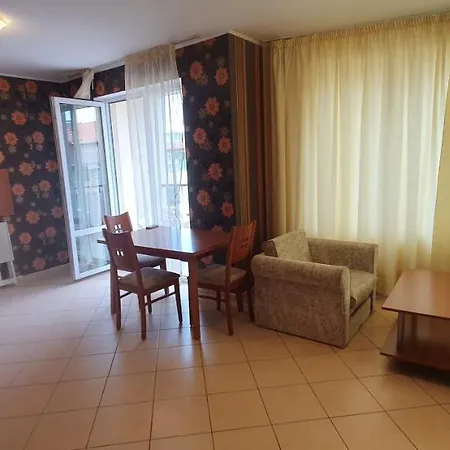 Megas Appartement *