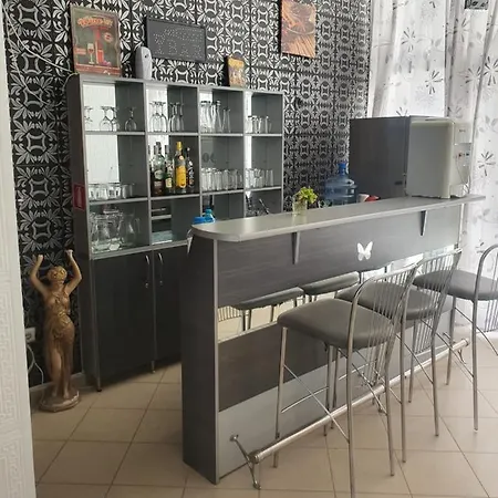Апартамент Megas